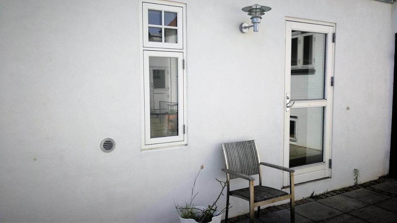 Отель Bonnerup Strand Экстерьер фото